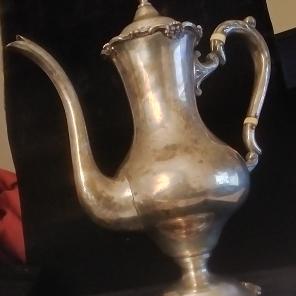 Antique tea or coffee pot - Picture 1 of 15